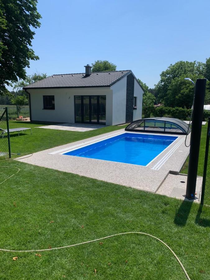 Vilka Petra Pod Bezdezem Villa Bela pod Bezdezem ภายนอก รูปภาพ